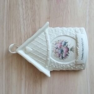 Vintage Hearts & Flowers The Heritage Collection 2002 Grandmother Wall Hanging